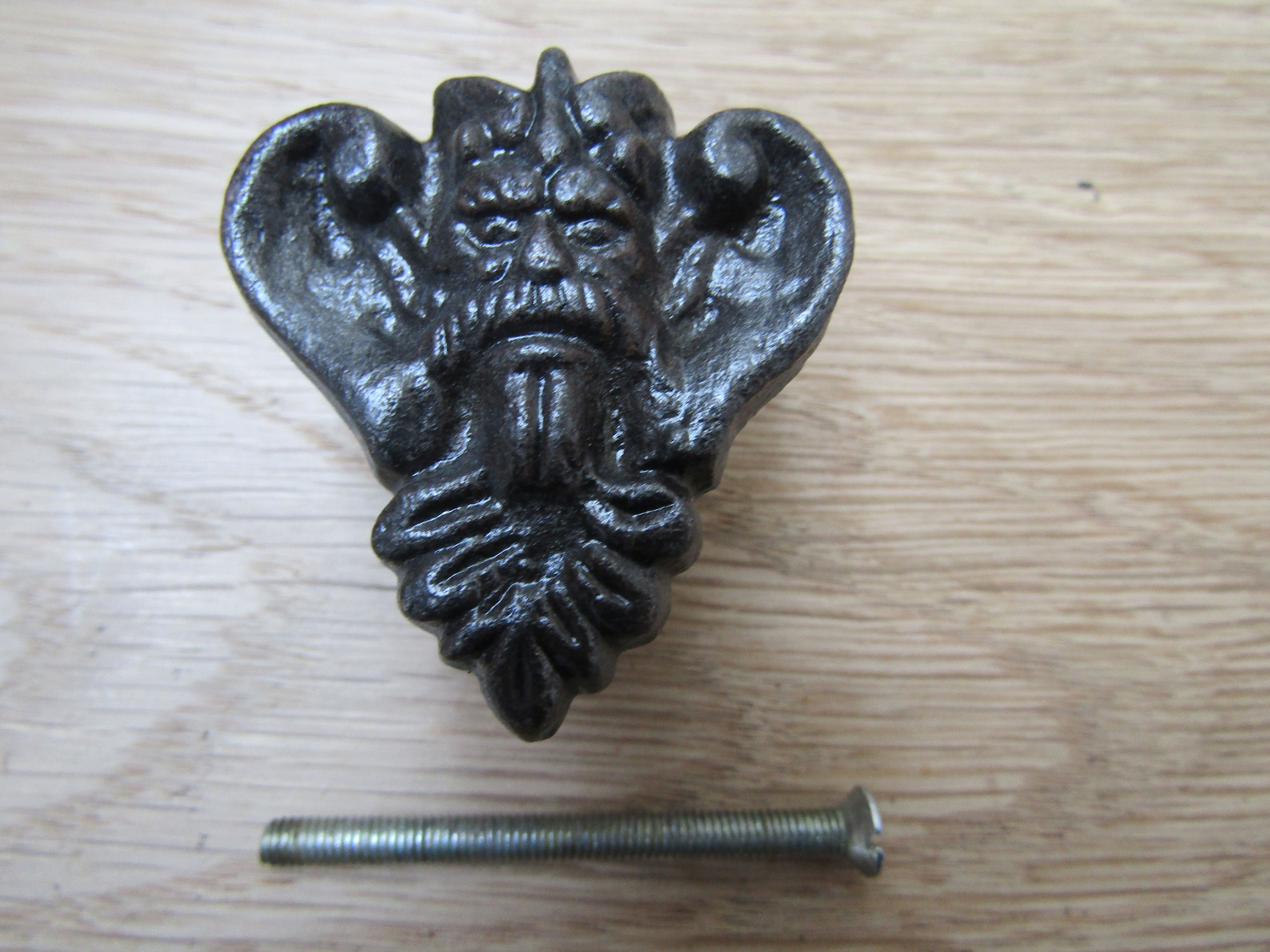 King Head Cabinet Knob 40mm.