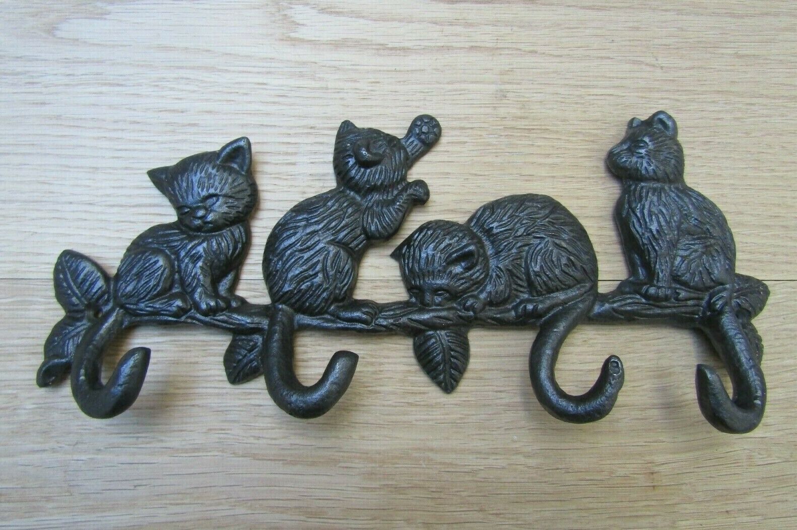 Kittens on Branch Key Hanger.