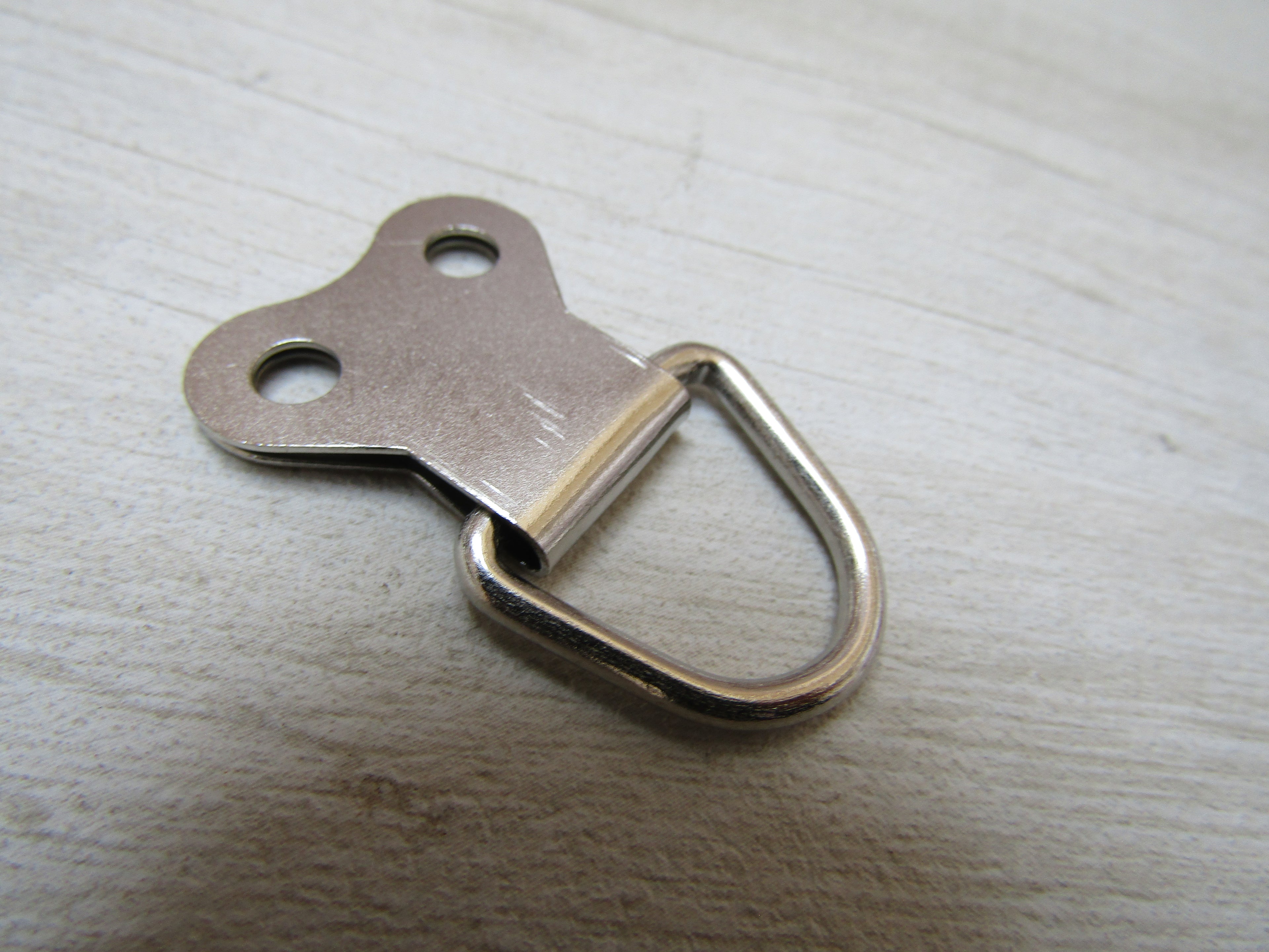 Pack of 20 D Rings Large Double Nickel Silver.