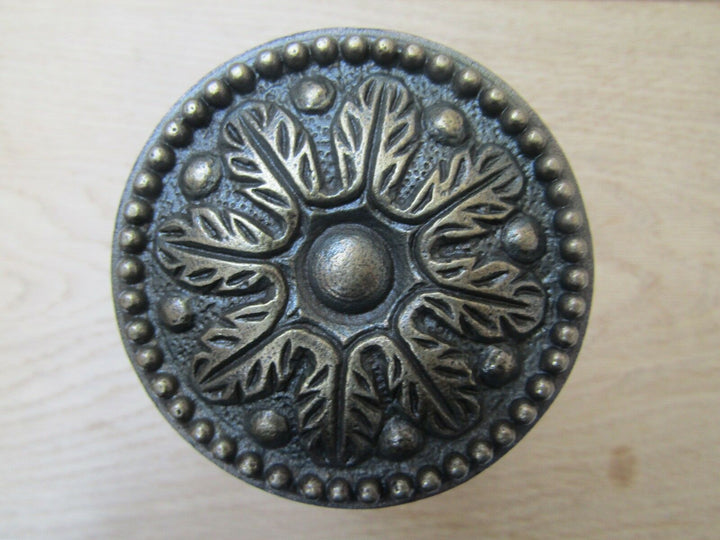 Leaf Curtain Hold back Antique Brass.