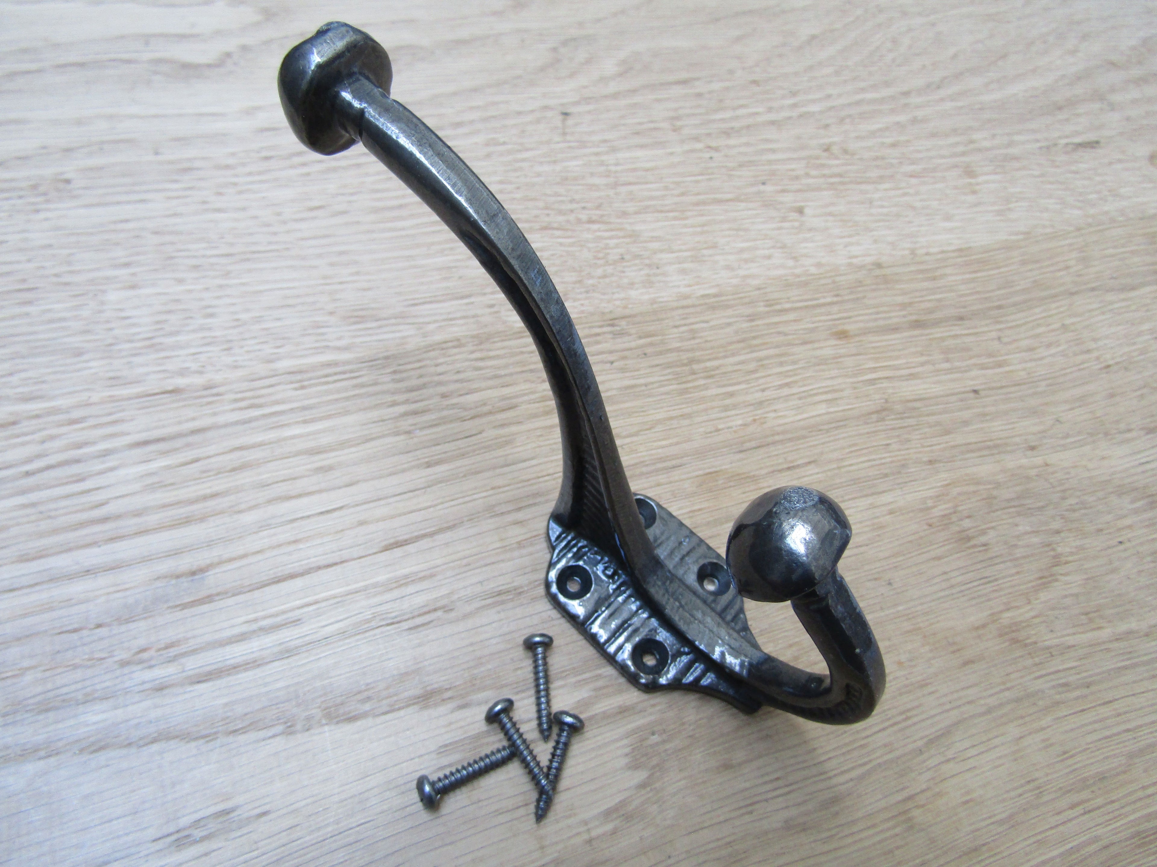 Pack Of 5 Lined Ridged Coat Hooks Antique Iron.