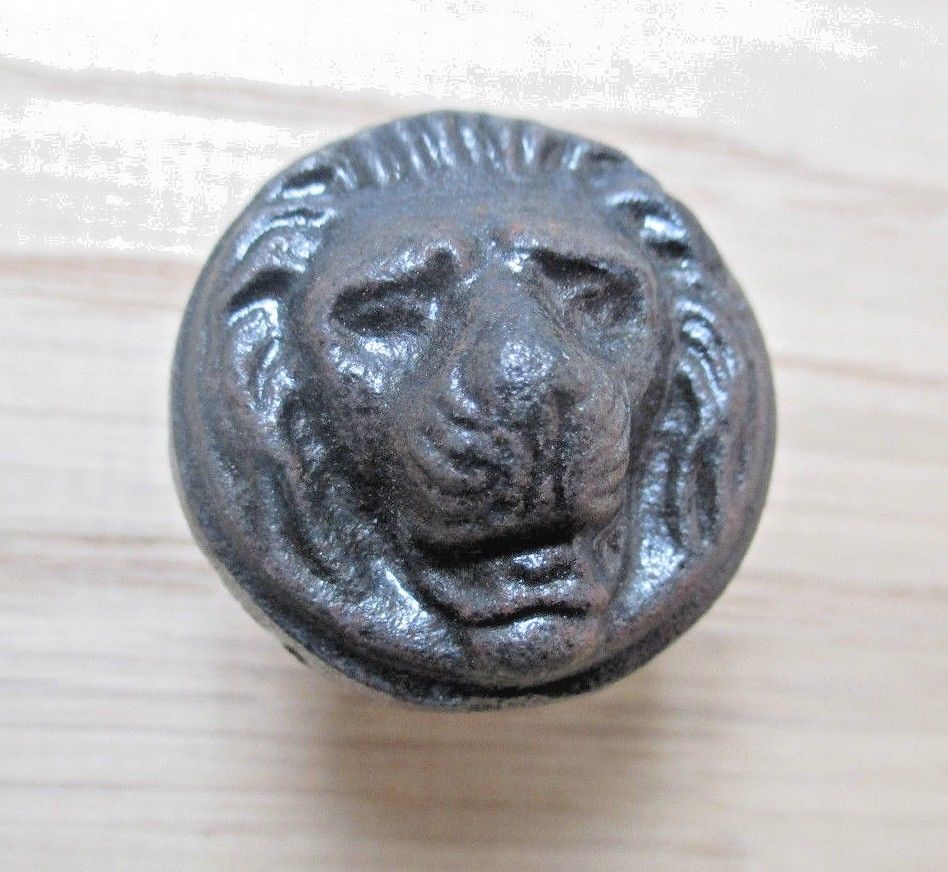 Lion Head Cupboard Knob 30mm.