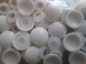 Pack of 25 Dome Screw Caps White.