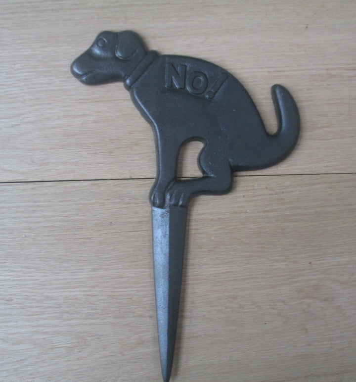 Cast Iron No Fouling Dog Sign.