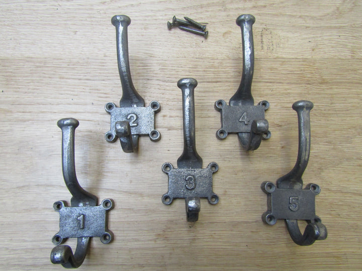 Pack Of 5 Retro 1 to 5 Numbered Coat Hooks.