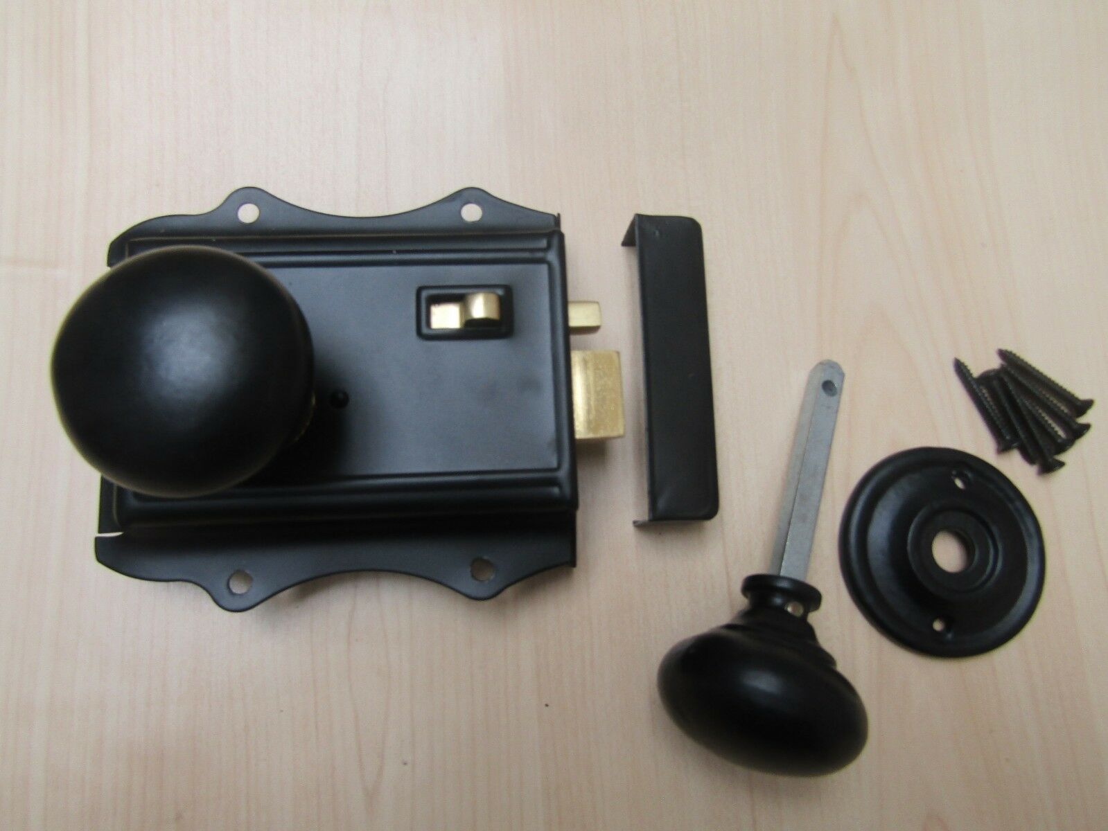 Olde Latch Black & Cast Iron Cottage Rim Black Set.