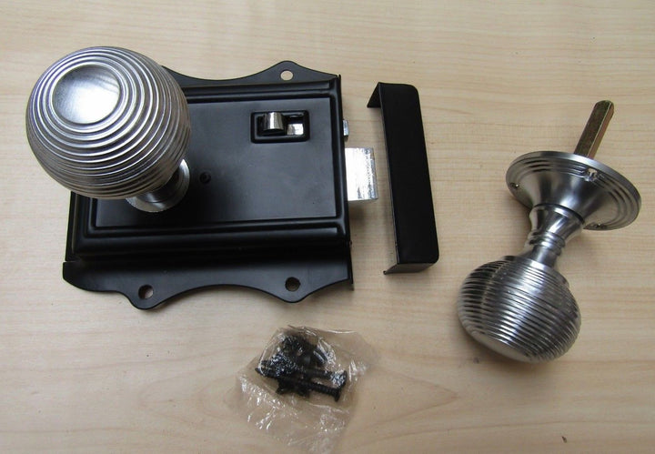 Olde Latch Black & Reeded Rim Satin Chrome Set.