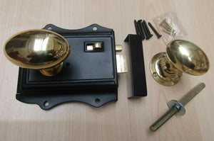 Olde Latch And Polished Brass Oval Knob Set.