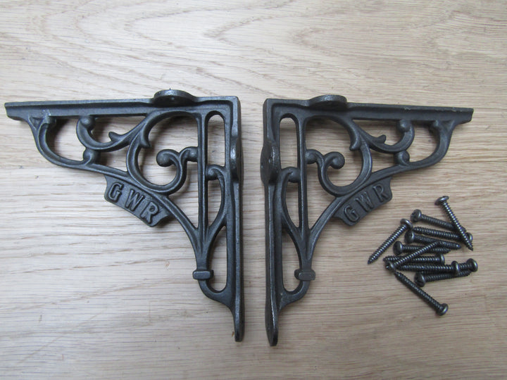 Pair Of GWR Shelf Brackets Antique Iron 5inch.