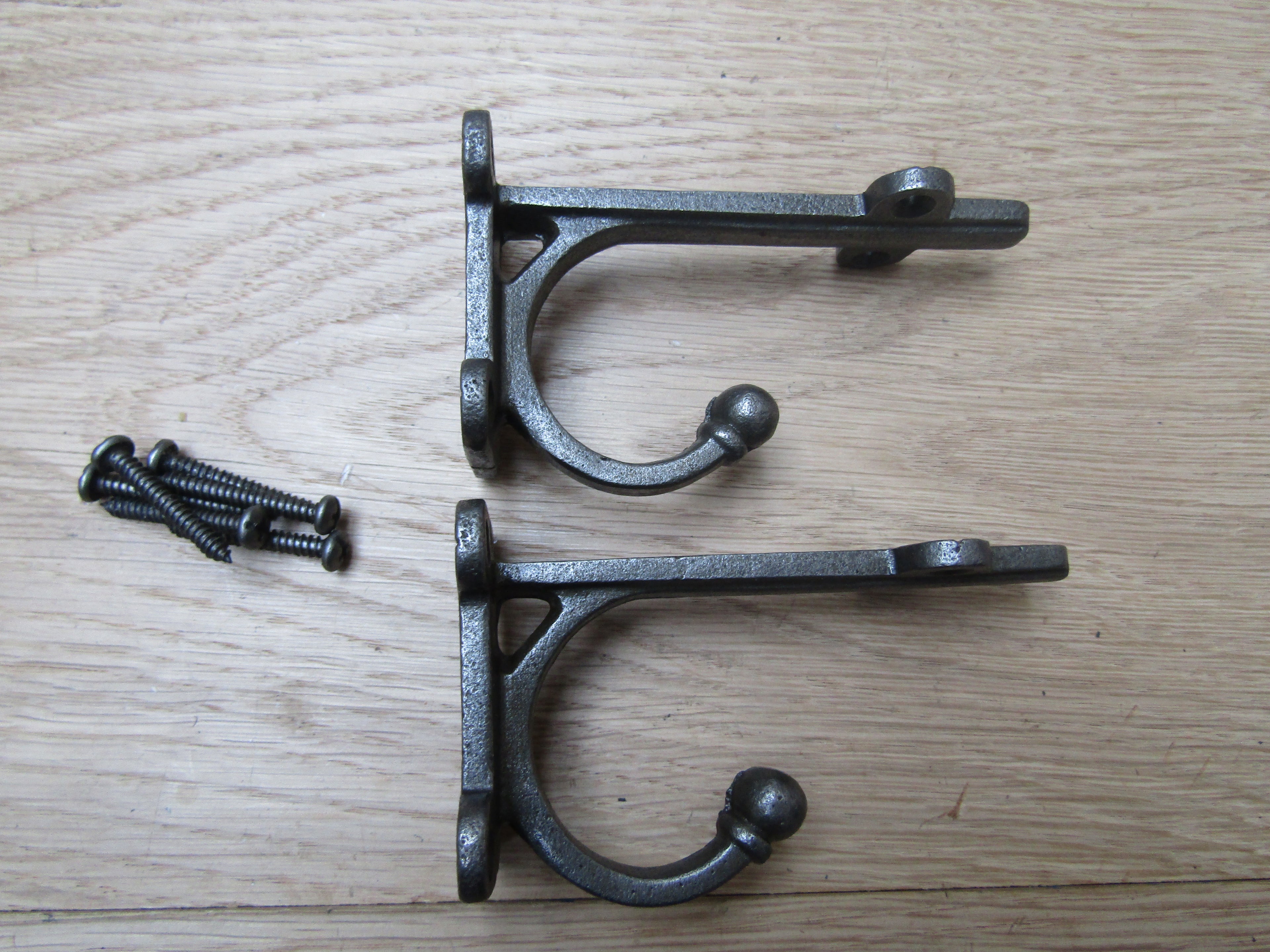 Pair Of 4inch Jacobean Shelf Brackets Antique Iron.