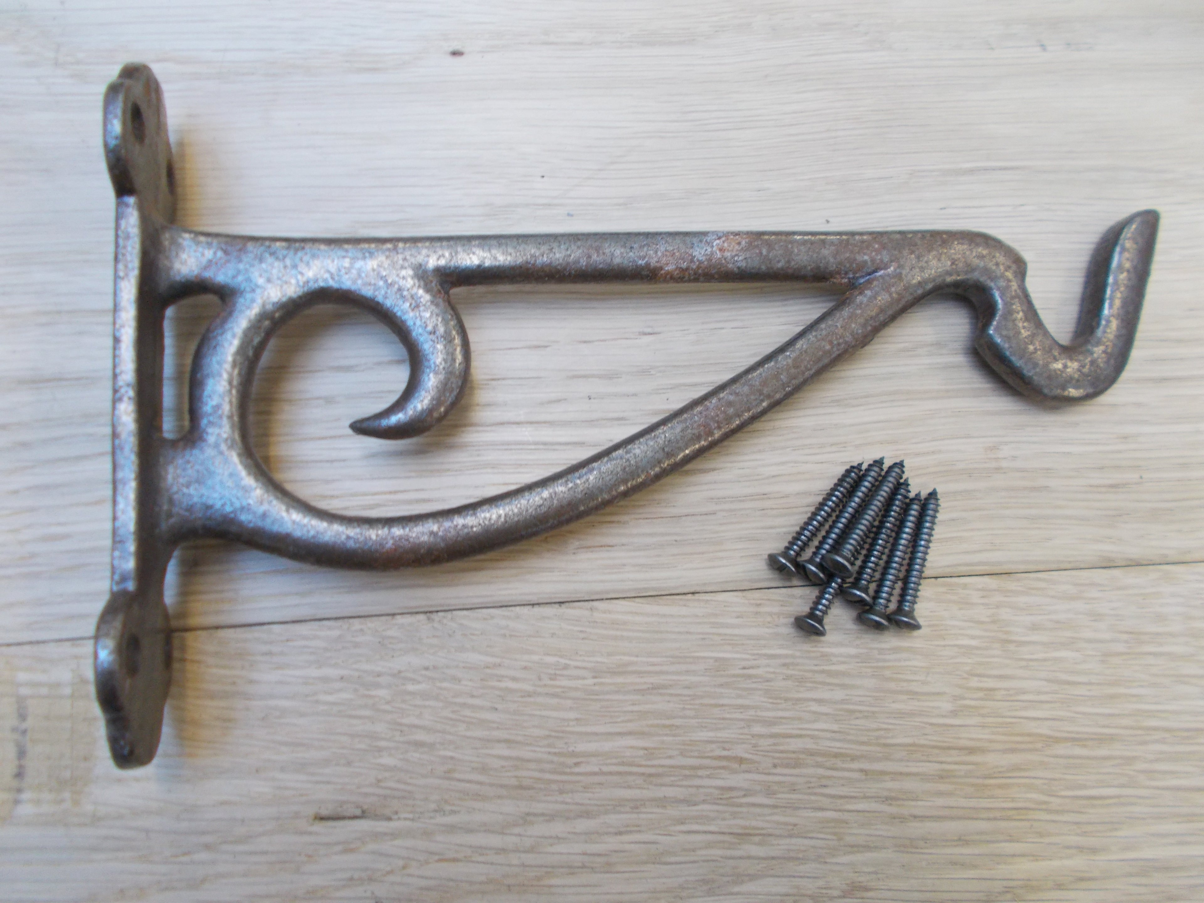 Garden Hanging Hook Bracket Antique Iron.