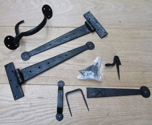 Set Of 12inch Penny End Hinges & Suffolk Latch Black Wax.