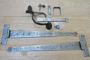 Set Of 15inch Penny End Hinges & Suffolk Latch Antique Iron.
