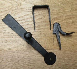 Hand-forged Penny End Door Latch Large Black.