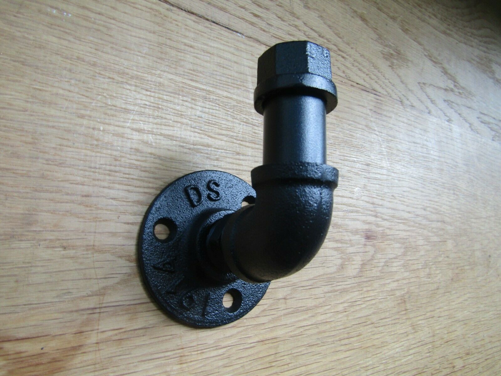 Cast Iron 1,2inch Pipe Coat Hook Peg Black Antique.