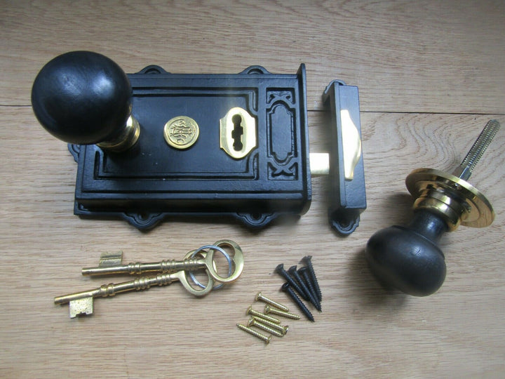 Black Antique Davenport & Plain Bun Black Set.