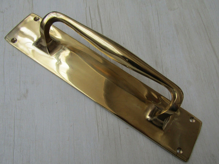 Plain Handle on Plate Polished Brass.
