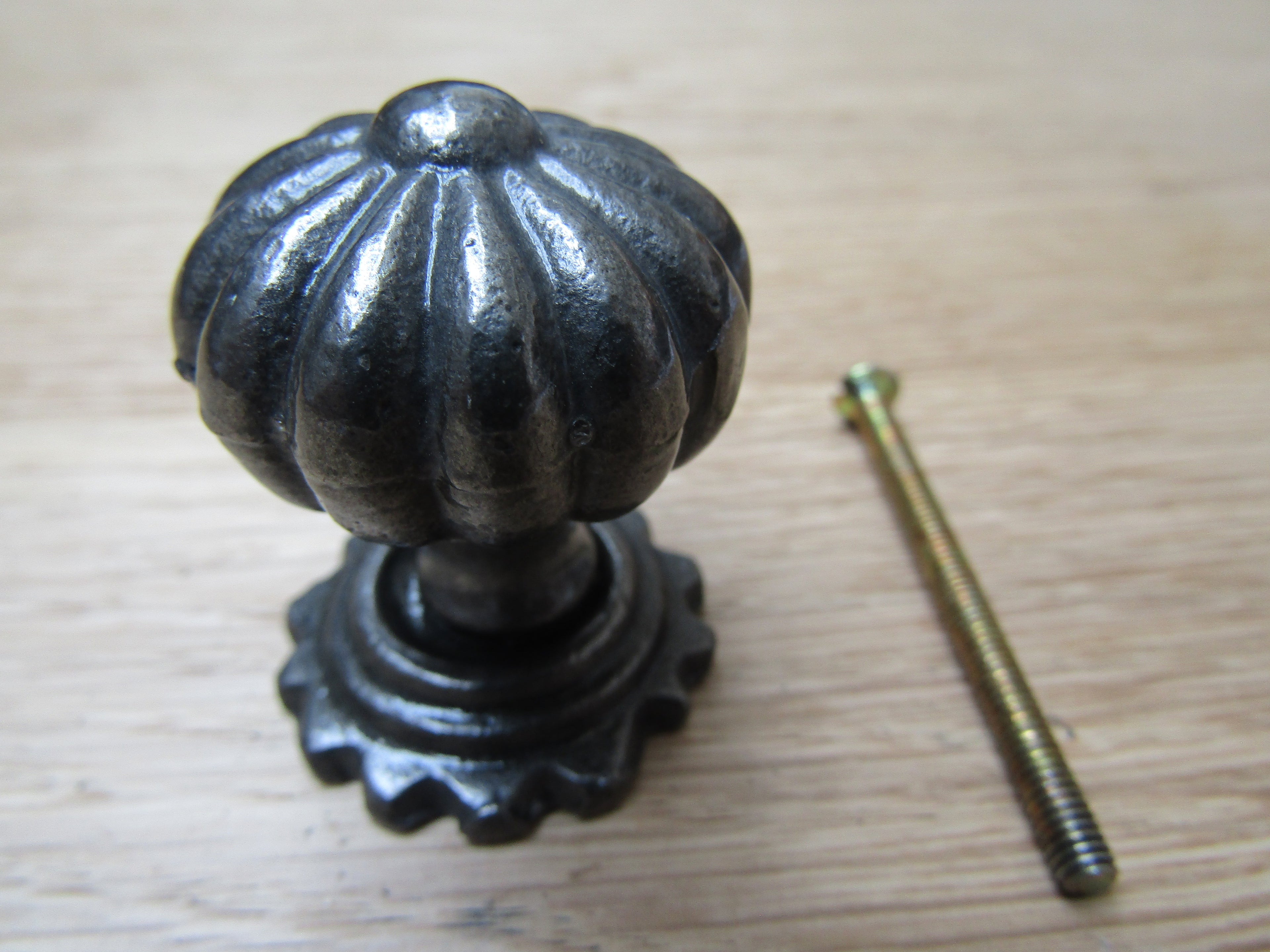 Pumpkin with Base Cabinet Knob Antique Iron 32mm.