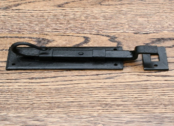 6inch Hand-Forged Rat Tail Necked black Wax.