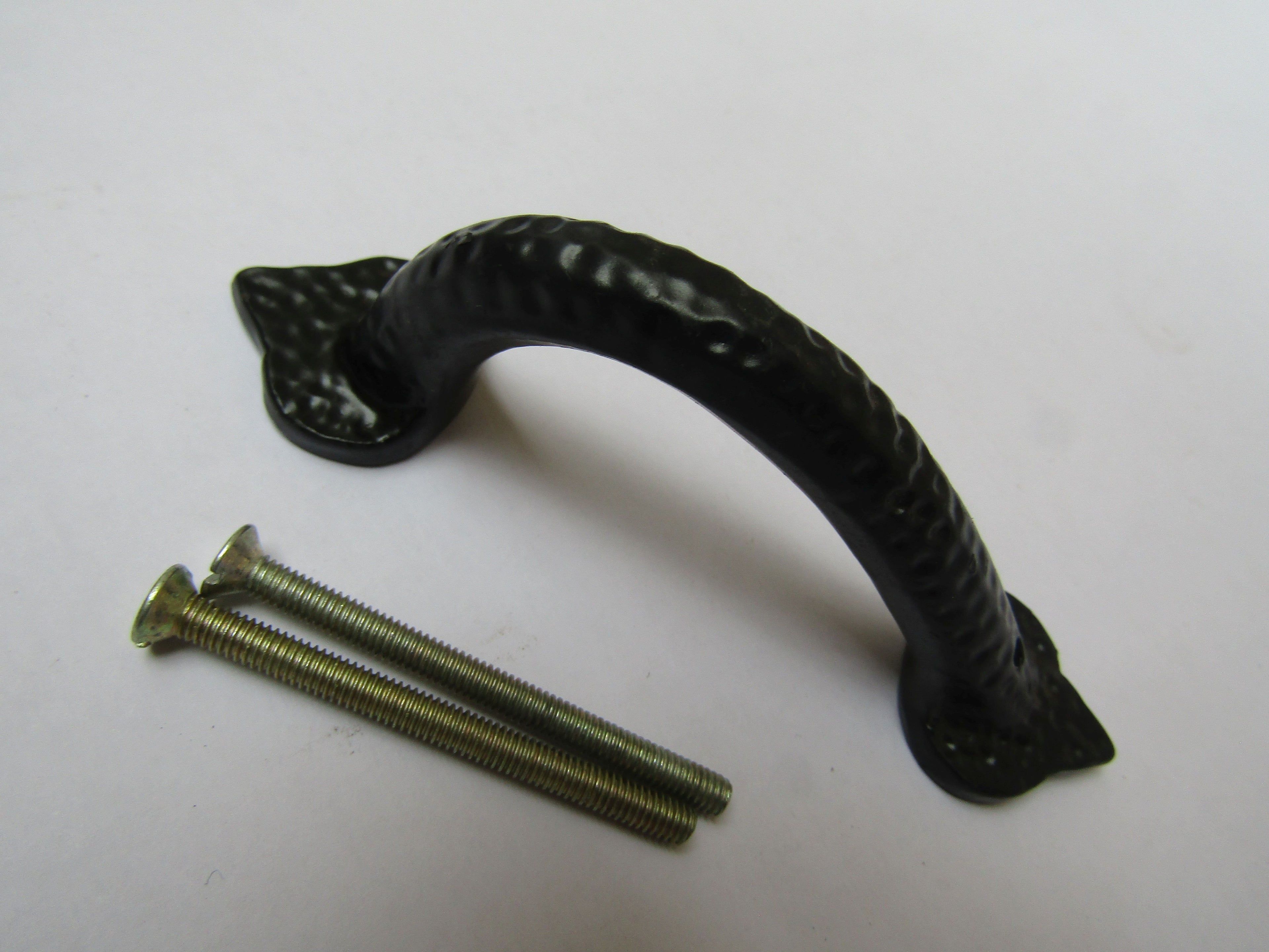 Small Rear Fix Hammered Pull Handle.