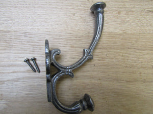 Pack Of 5 Small Regal Coat Hooks.