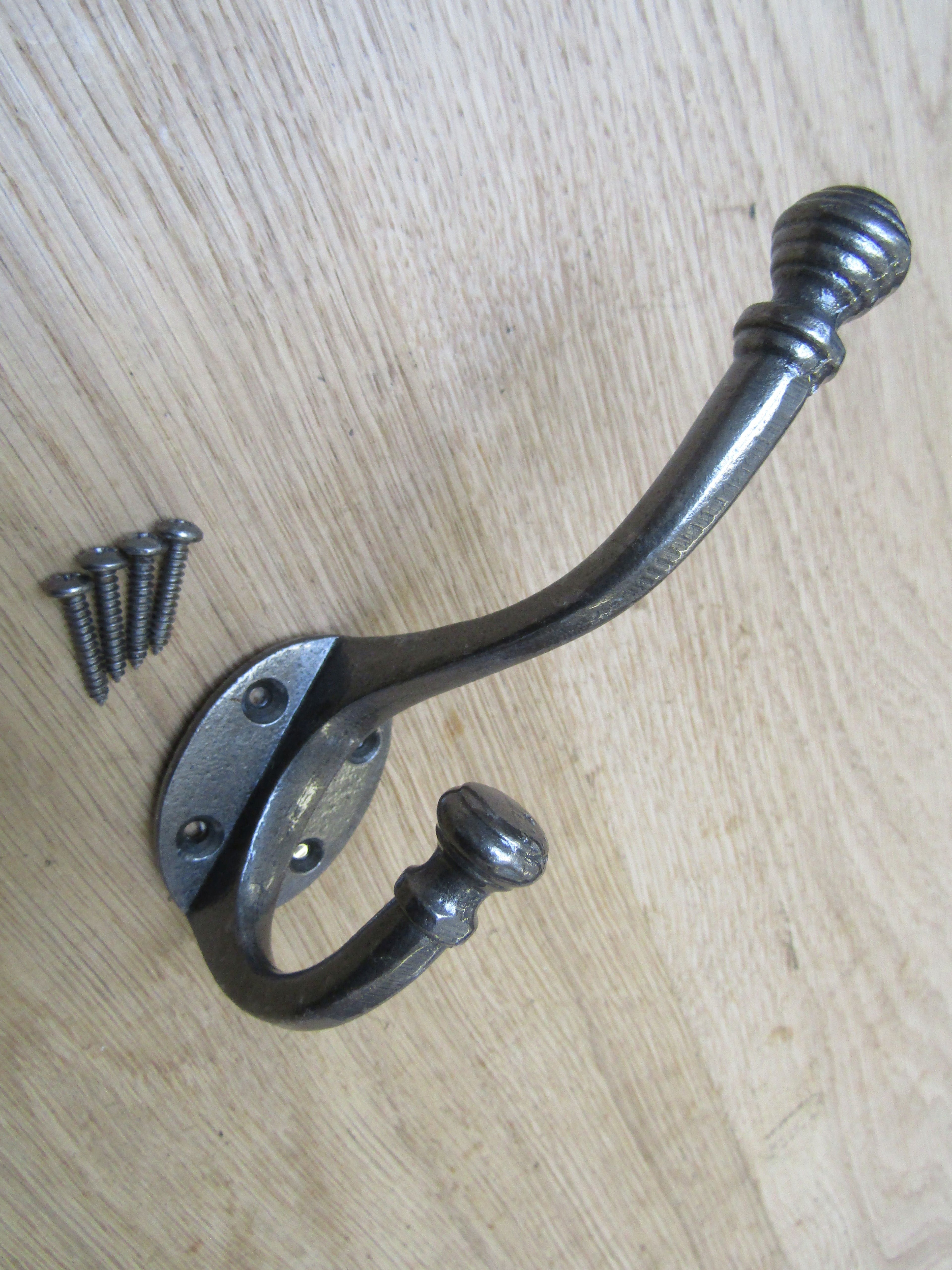 Pack Of 5 Rimmed Old English Coat Hooks Antique Iron.