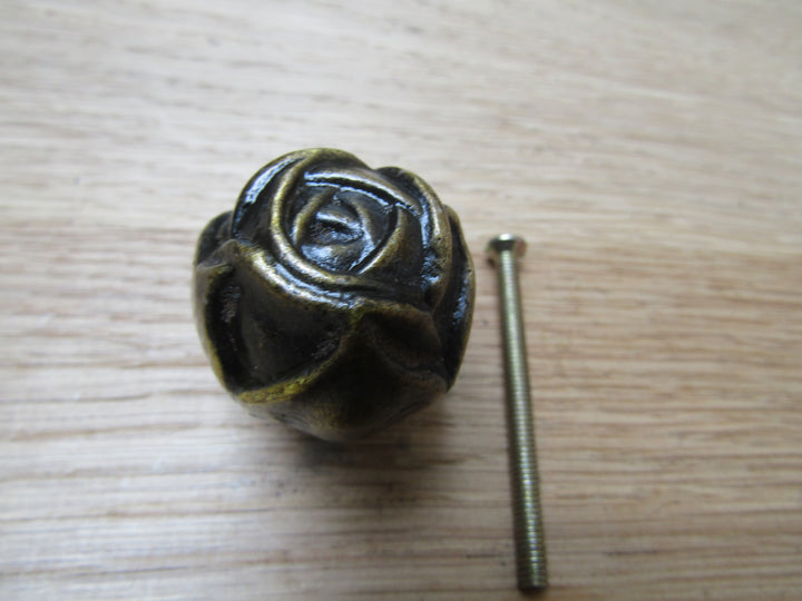 Rose Cupboard Knob Antique Brass 32mm.