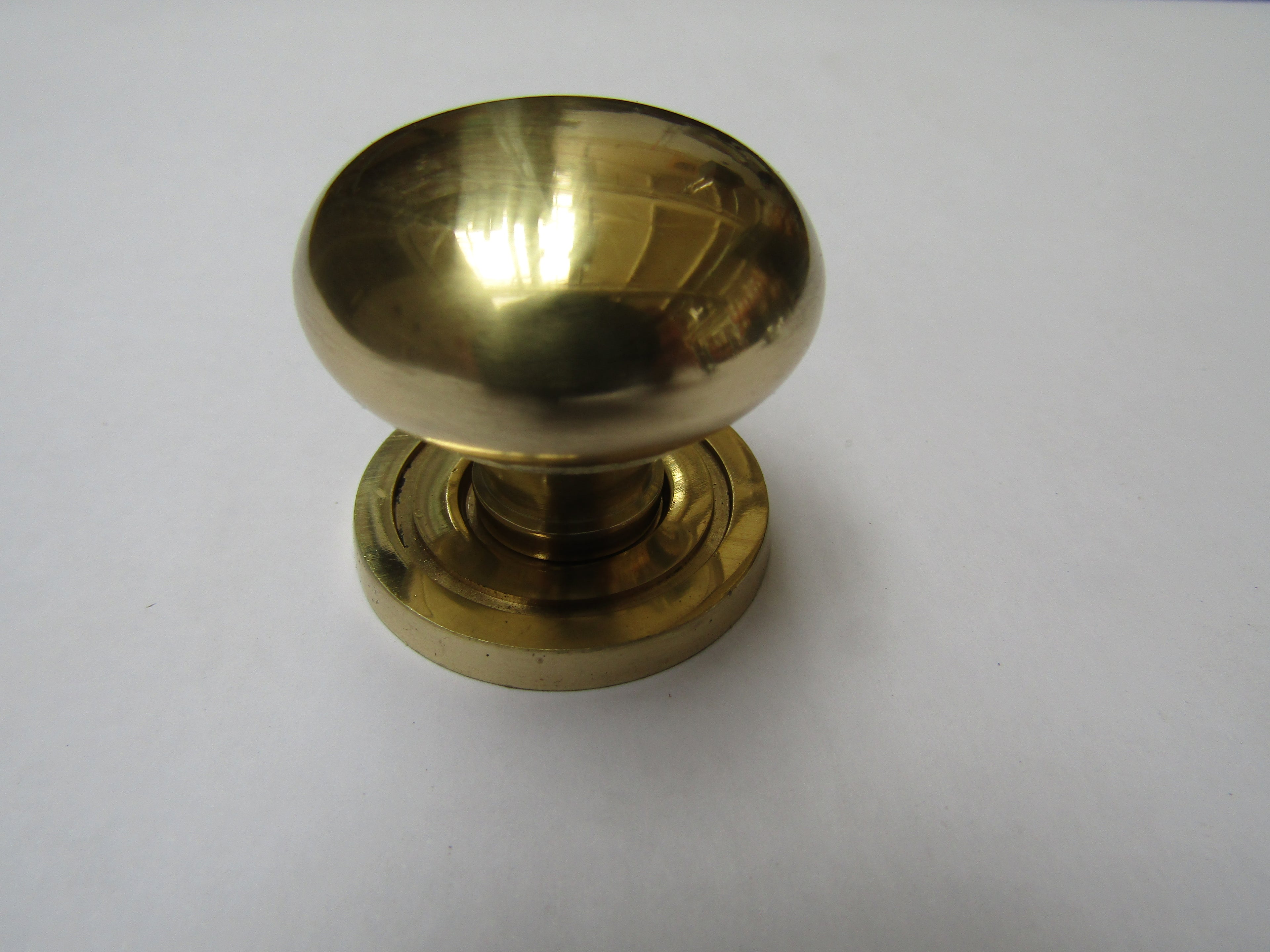 Round Cabinet and Cupboard Door Knob Polished Brass 30mm.