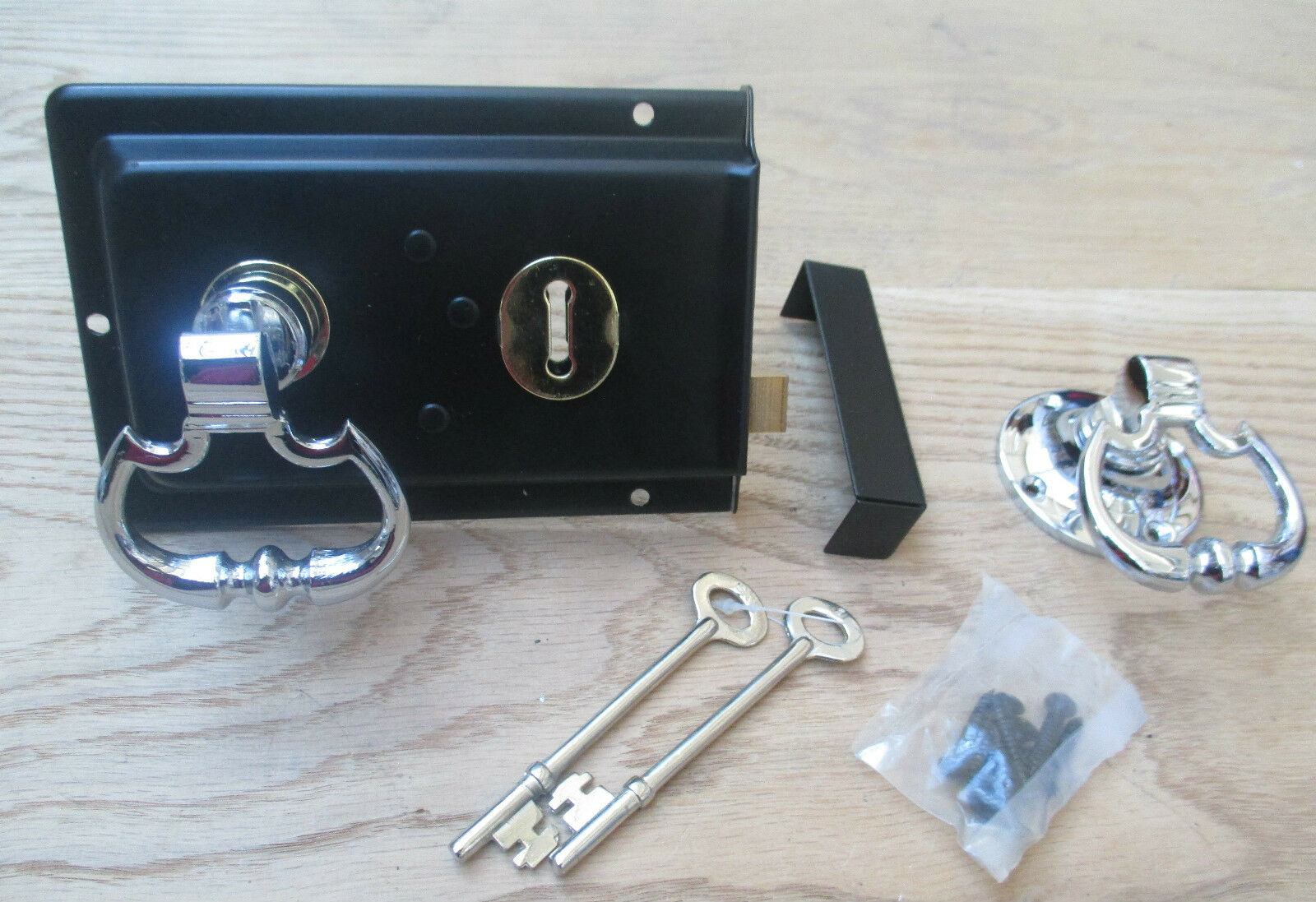 6inch Rim Lock Black & Carriage Rim Knob Set Polished Chrome.