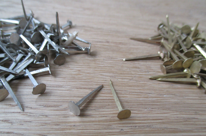 Pack of 10 door studs Polished Chrome.
