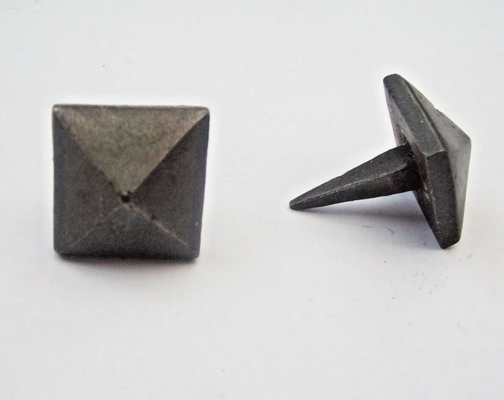 Pack of 10 Diamond Door Studs Antique Iron 20mm.