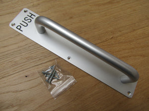 Push Engraved Handle on Plate satin aluminium.