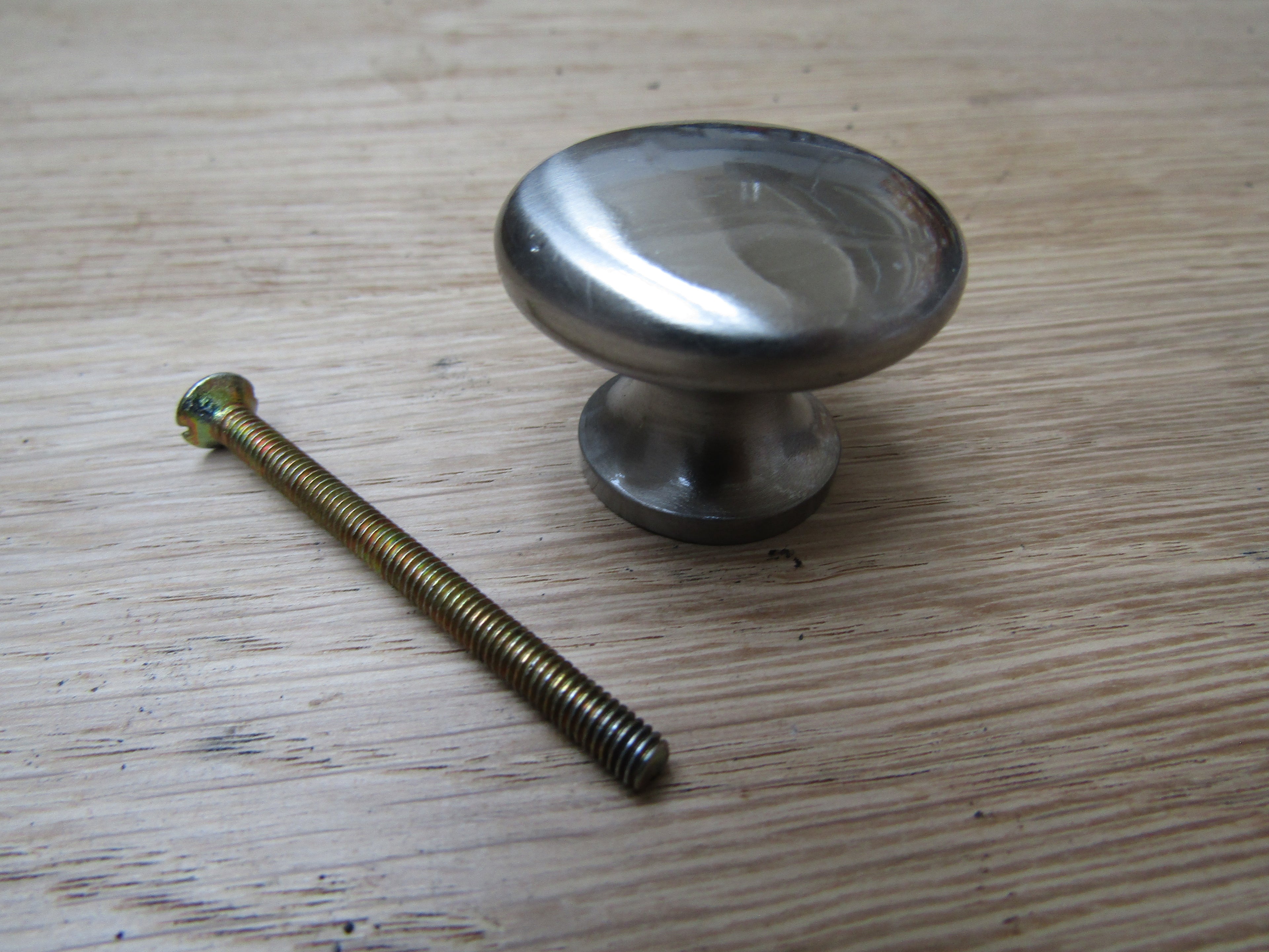 Shaker Cabinet Knob Satin Chrome.