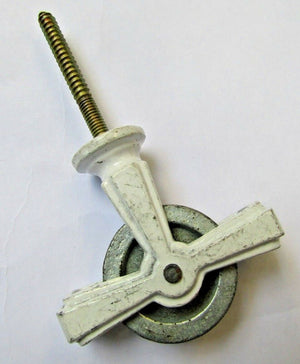 Screw In Ceiling Airer Single Pulley White.