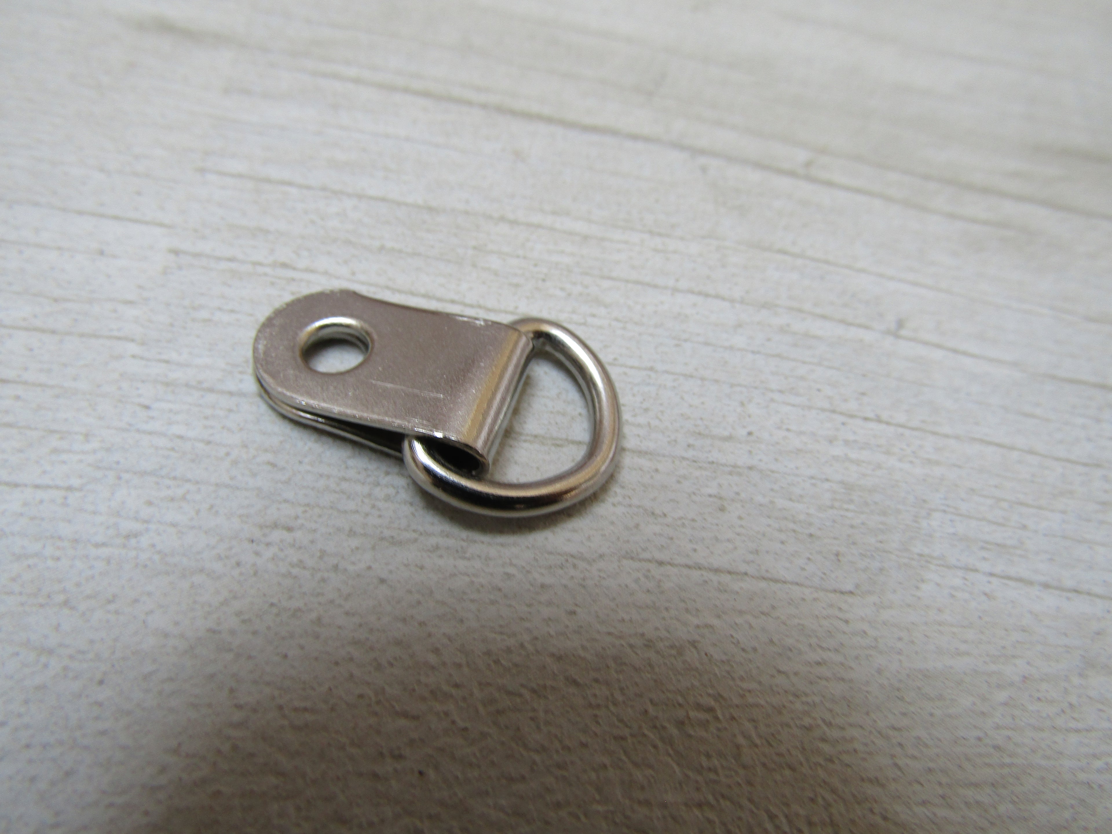 Pack of 20 D Rings Small Single Nickel Silver.