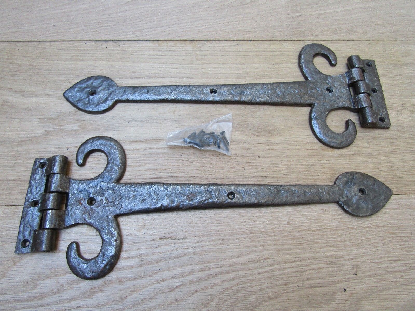 Pair of 14inch Spear Head with Curls hinges Antique Iron.
