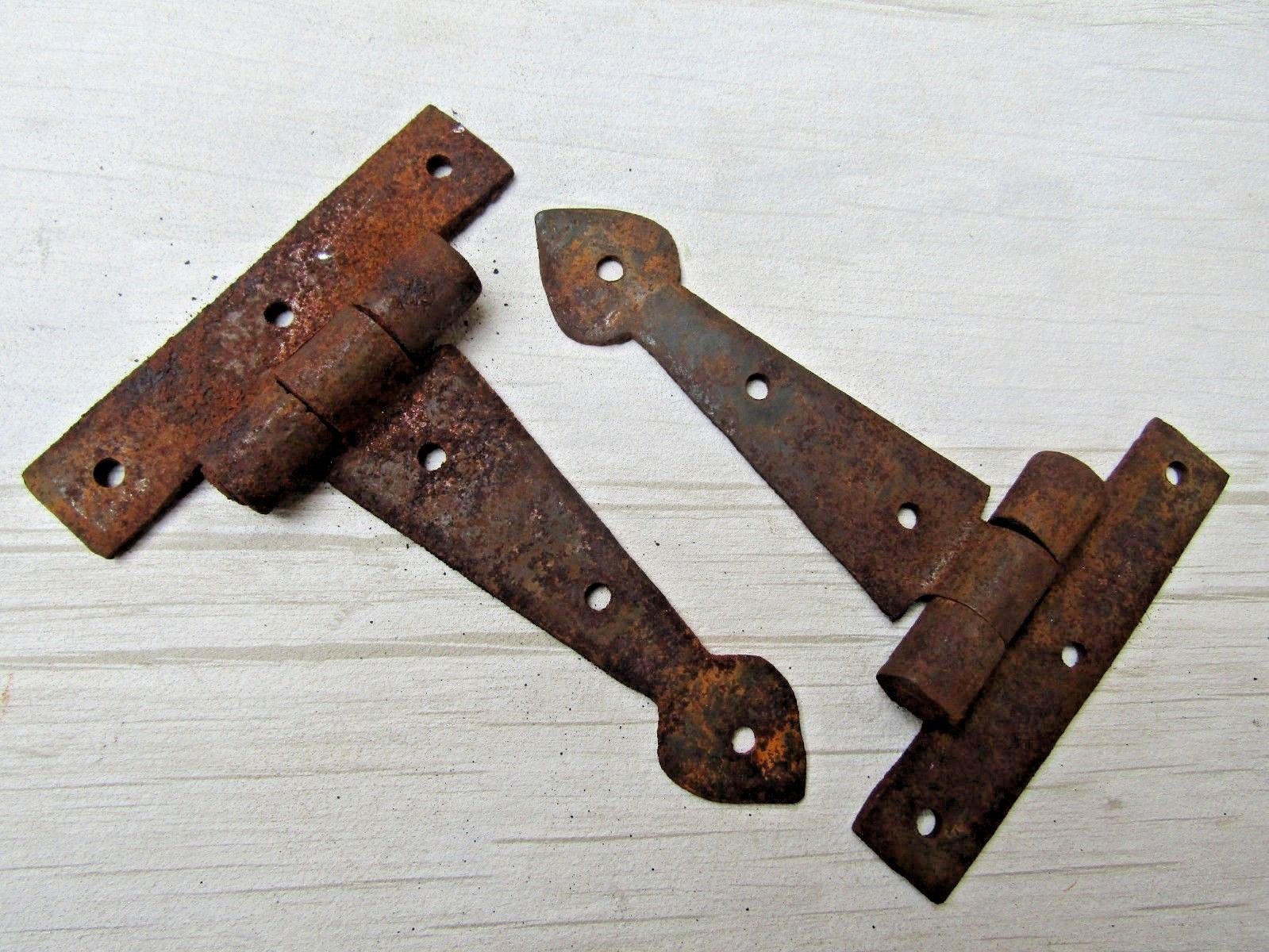 Pair Of 4inch Spear Cabinet Hinge Rust.