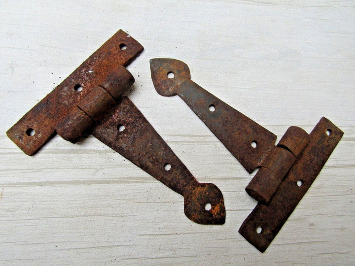 Pair Of 4inch Spear Cabinet Hinge Rust.
