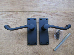 Pair Of Modern Lever Latch Handles Matt Black.