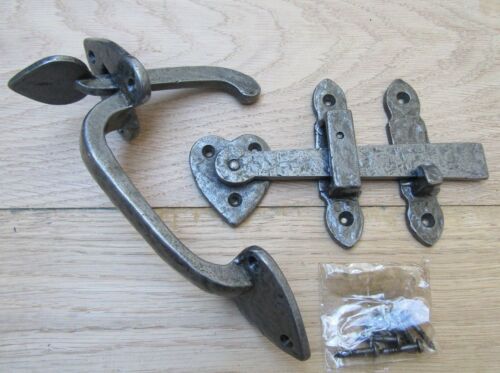 Suffolk Latch 7inch Arrow Head Antique Iron.