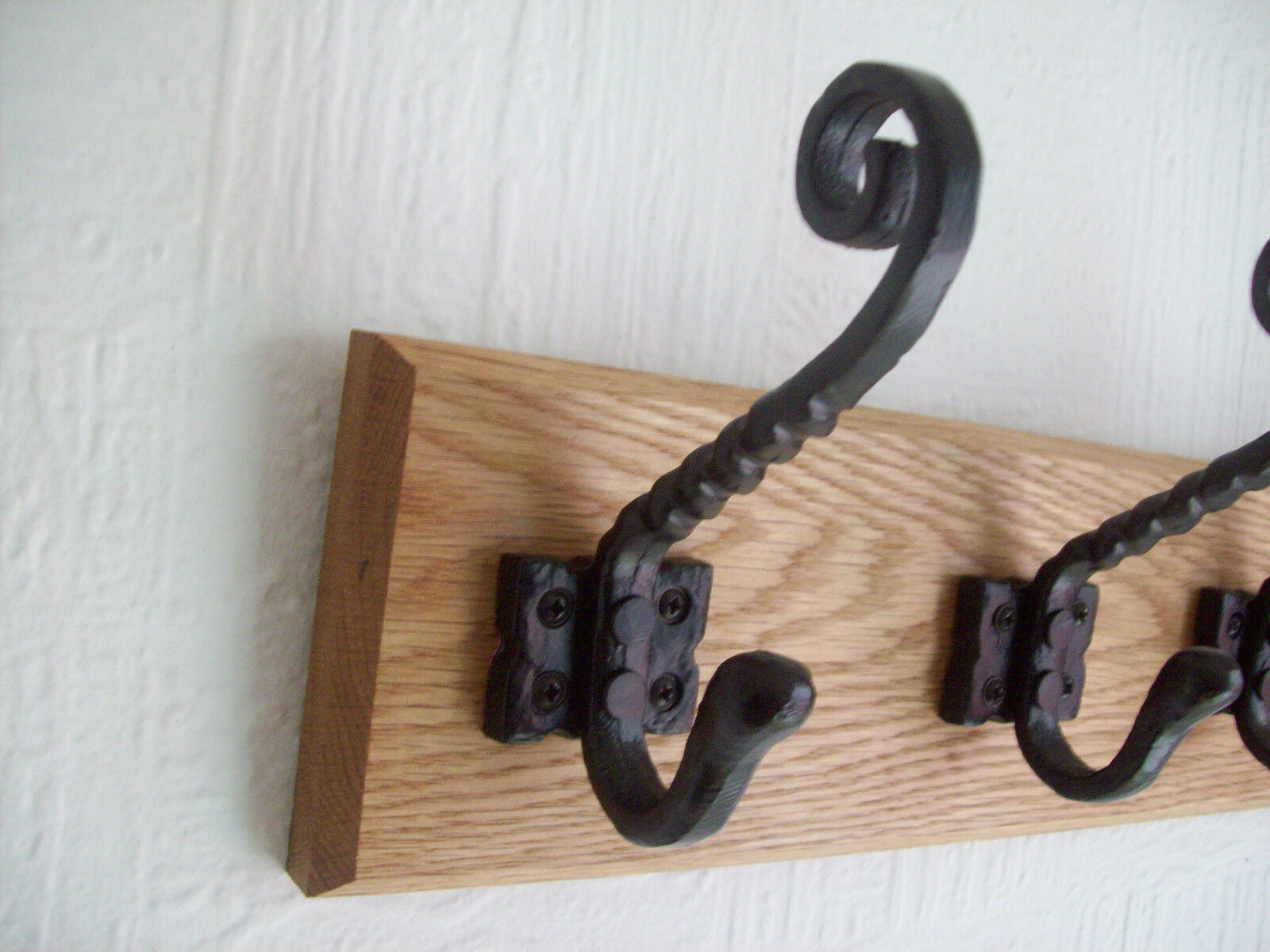 Black Antique Twisted Gothic 5 Metal Coat Hook Rail 58cm.