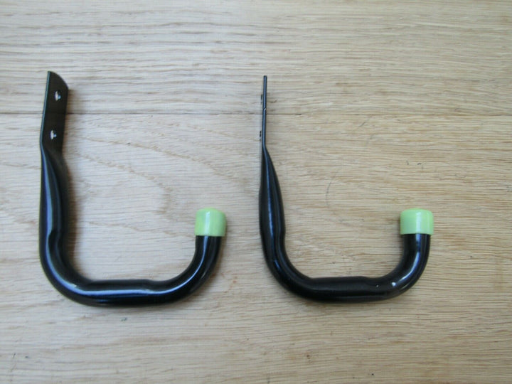 Pack of 2 Universal Storage Hooks 7cm.