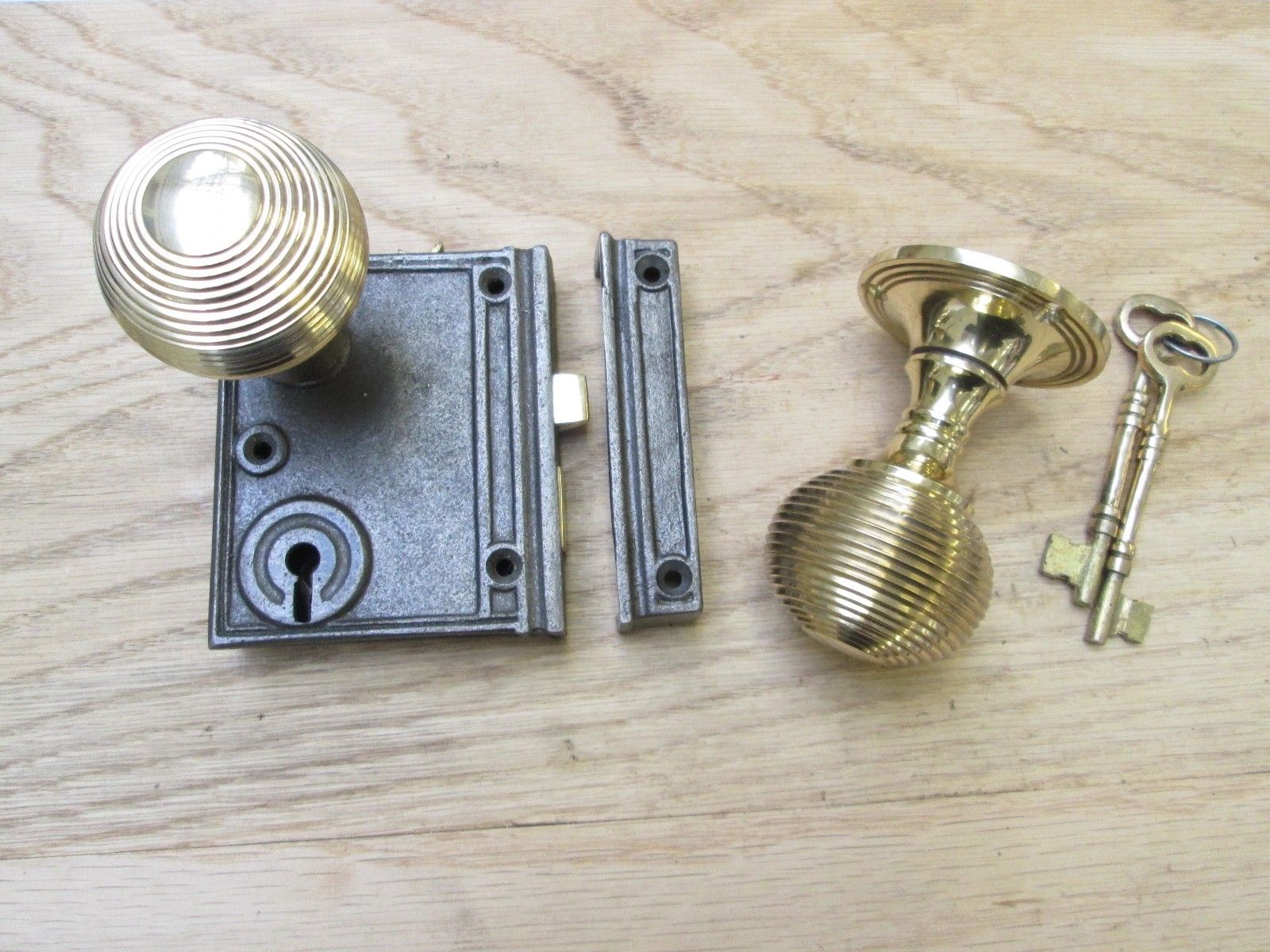 Vertical Rim Lock Antique Iron & Beehive Rim Brass Set.