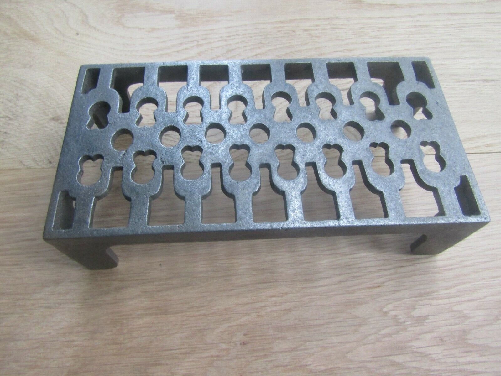 8inch x 4inch Victorian Air Brick Antique Iron.