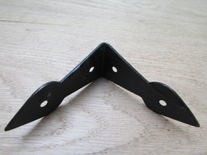 Pack Of 2 Arrow Head Corner Brace Black Small.