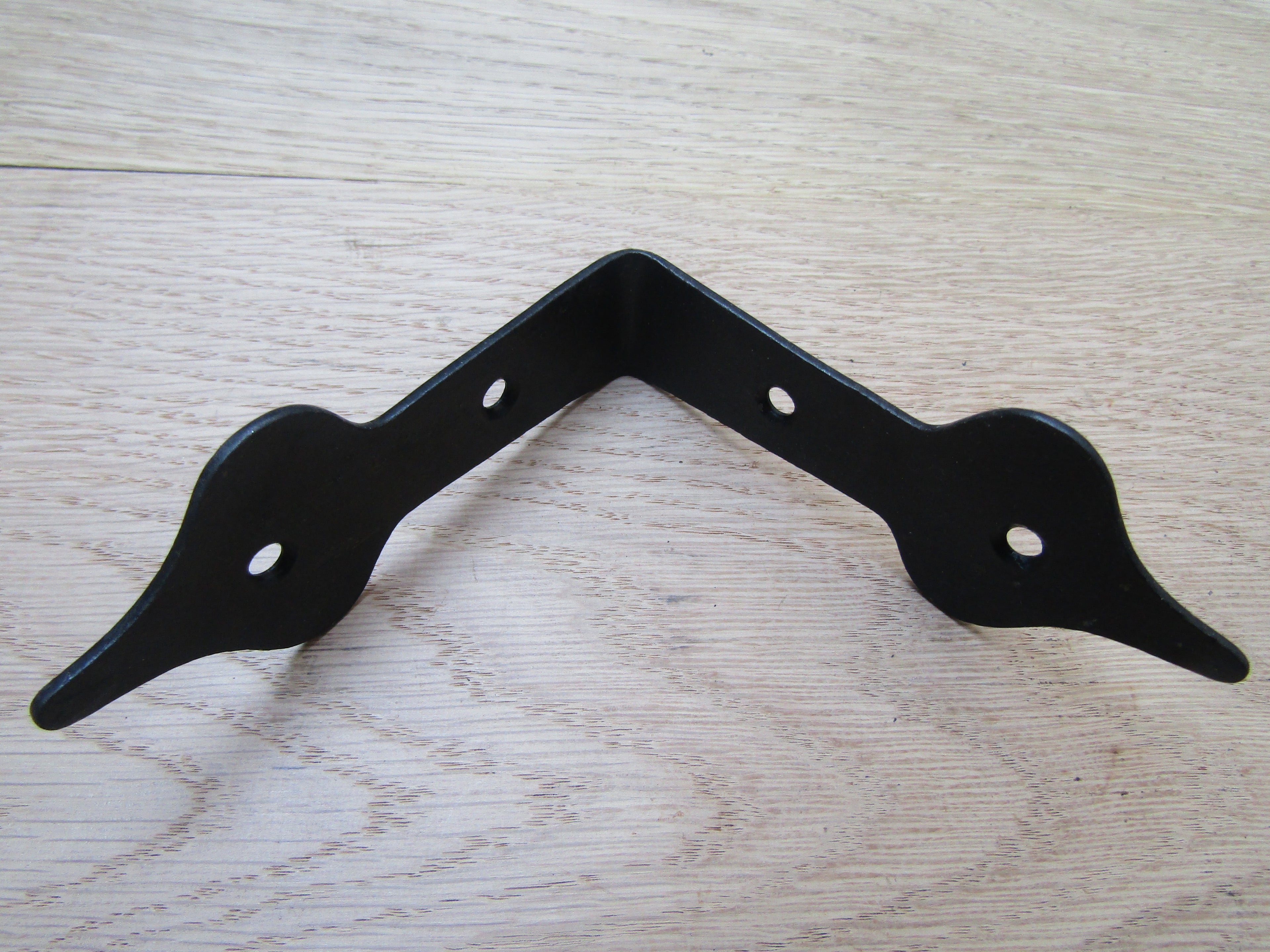 Pack Of 2 Spear Head Corner Brace Black.