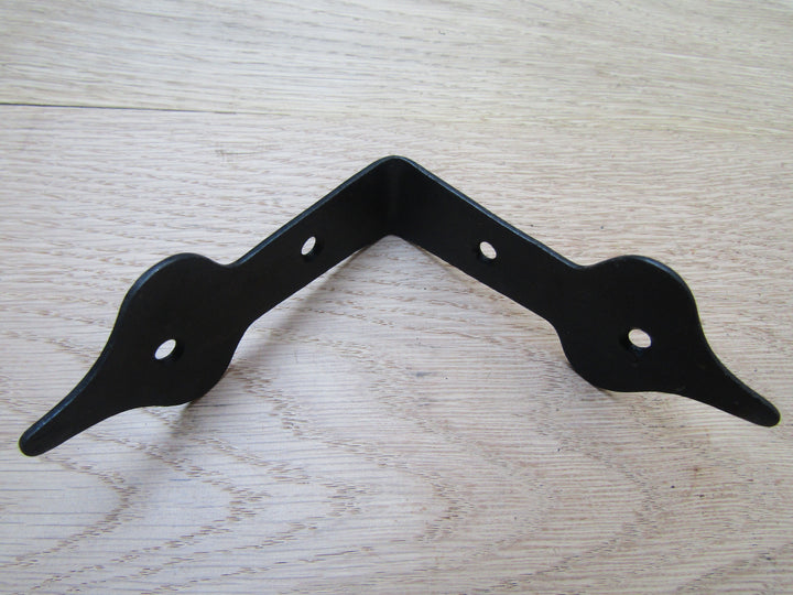 Pack Of 2 Spear Head Corner Brace Black.
