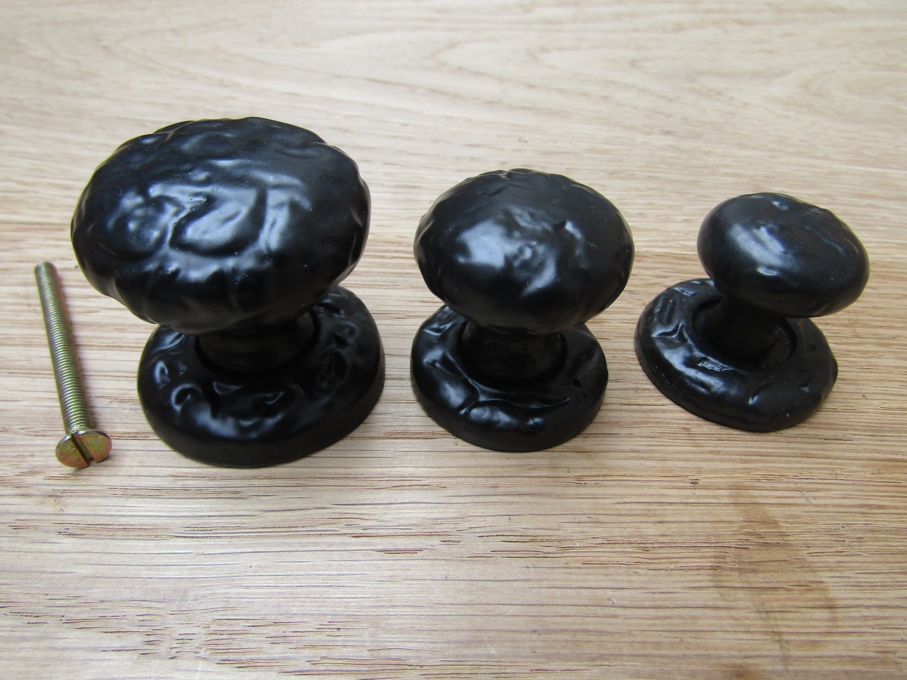 Wenlock Textured Cupboard Knob Black Antique 25mm.